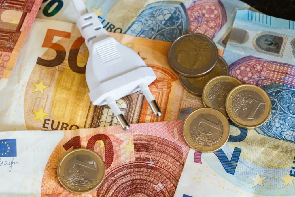 Dieses Gerät, das in allen deutschen Haushalten zu finden ist, verbraucht so viel Energie wie 65 Kühlschränke gleichzeitig.